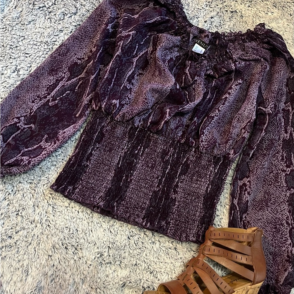 Venus size 6 trendy crop